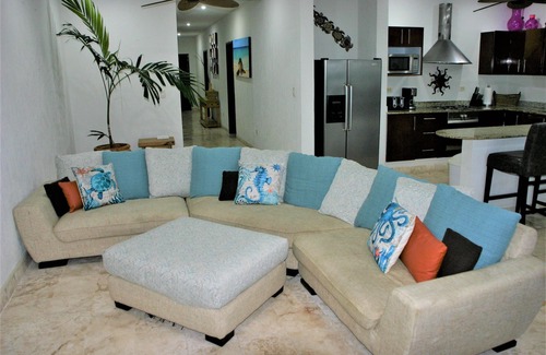 Puerto Aventuras Condo | Gorgeous Ground Level 3 Bed, 3.5 Bath Condo on Marina canal. Sleeps 6