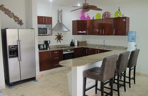 Puerto Aventuras Condo | Gorgeous Ground Level 3 Bed, 3.5 Bath Condo on Marina canal. Sleeps 6