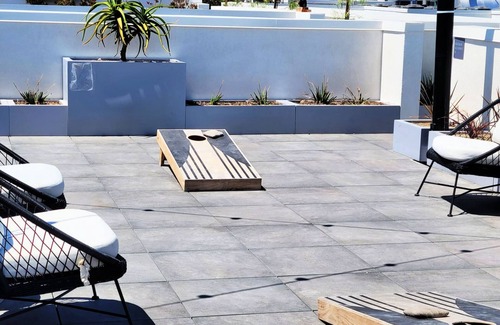 Pico-Union House | Gorgeous Hollywood studio