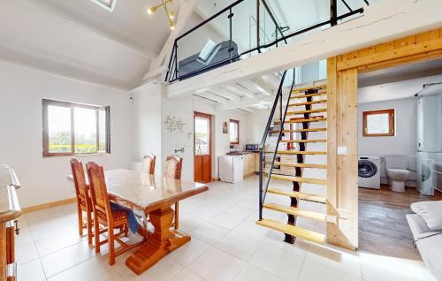 Malleville-les-Gres House | Gorgeous Home In Malleville-Les-Grès