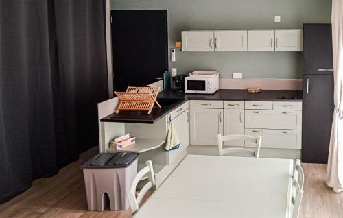 Notre-Dame-de-Monts House | Gorgeous Home In Notre Dame De Monts