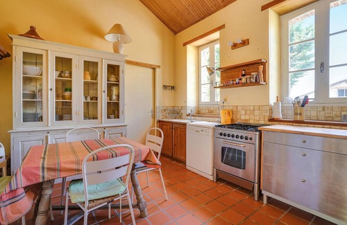 Nieul-le-Dolent House | Gorgeous home in Nieul Le Dolent