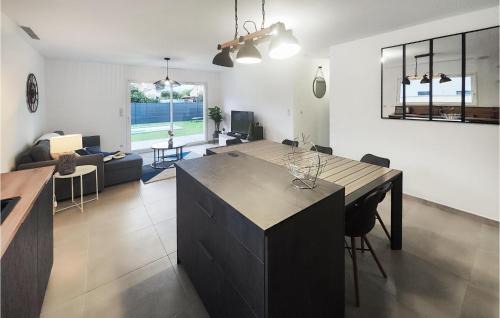 Bassan House | Gorgeous Home In Bassan