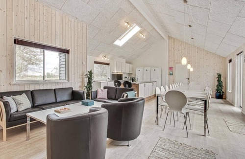 Bogense House | Gorgeous home in Bogense with sauna