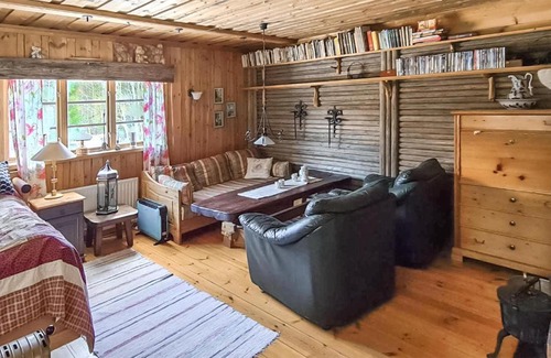 Enviken House | Gorgeous Home In Enviken With Kitchen