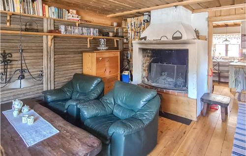 Enviken House | Gorgeous Home In Enviken With Kitchen