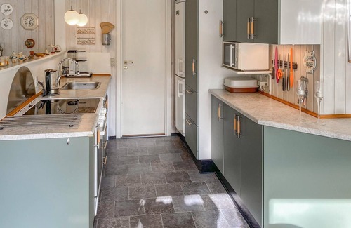 Hvalpsund House | Gorgeous home in Farsø with WiFi