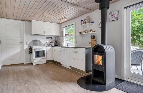 Bønnerup Strand House | Gorgeous home in Glesborg with kitchen