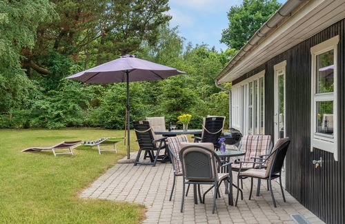Bønnerup Strand House | Gorgeous home in Glesborg with kitchen
