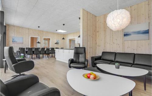 Fjellerup Strand House | Gorgeous Home In Glesborg With Kitchen