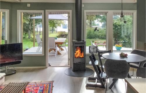 Osterbybruk House | Gorgeous Home In Gräsbo With Sauna