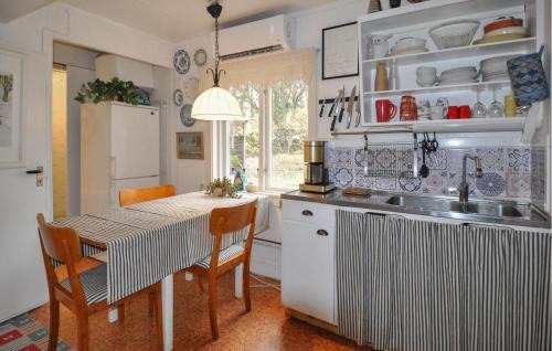 Hova House | Gorgeous Home In Hova With Wifi