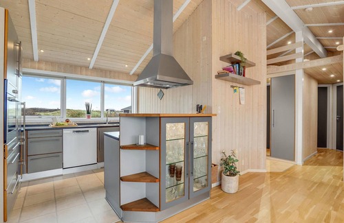 Hvide Sande House | Gorgeous home in Hvide Sande with sauna