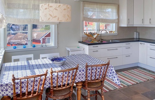 Motala House | Gorgeous home in Motala with lake view