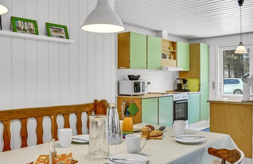 Houstrup House | Gorgeous home in Nørre Nebel with WiFi