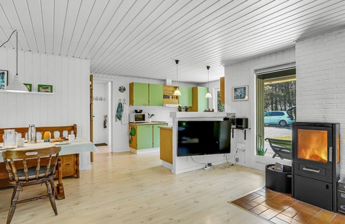 Houstrup House | Gorgeous home in Nørre Nebel with WiFi