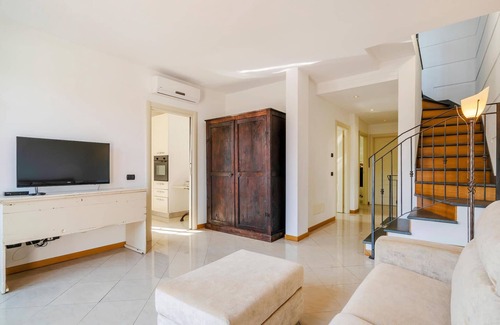 Viareggio House | Gorgeous home in Viareggio LU with WiFi