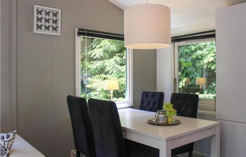 Vorden House | Gorgeous Home In Vorden With Kitchen