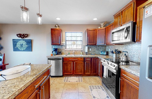 Sylvan Shores House | Gorgeous home near marina with Beaver Lake views, lake access, large deck, grill
