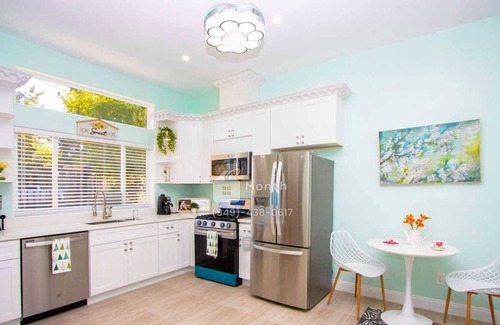 Bakersfield House | Gorgeous Home on Jefferson St