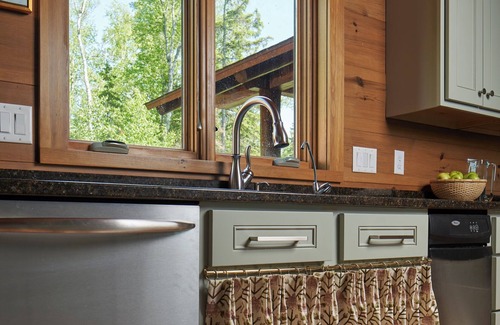 Wisconsin House | Gorgeous Home on Lake Superior Shore 3 hours from Twin Cities