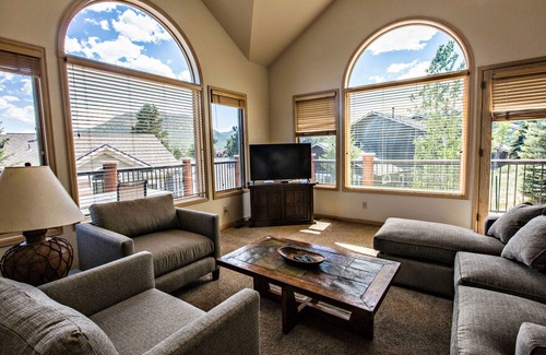Stanley Hills Condo | Gorgeous home with private hot tub, large deck, and views of the Estes Valley