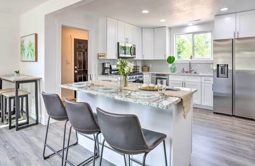 Dupont House | Gorgeous House ~ 8 Mi to Downtown Denver!