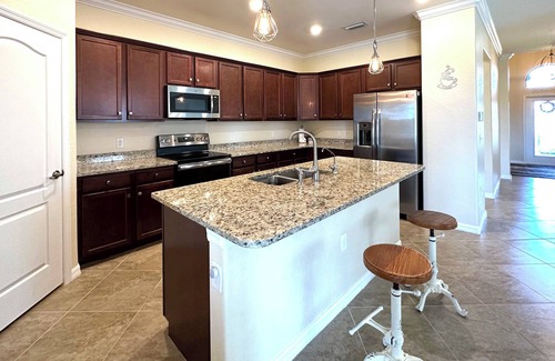 Gateway House | Gorgeous house for rent in Fort Myers, Florida. 4 beds, 3 baths. Great HOA.
