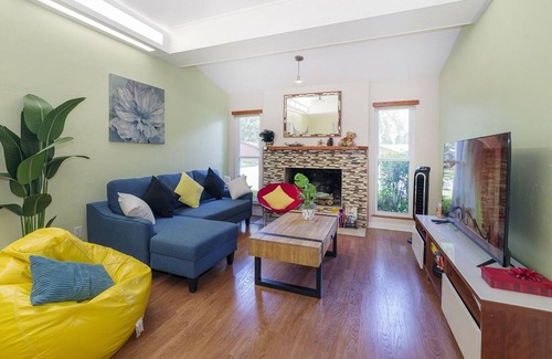 Gainesville House | Gorgeous house, green yard, pet friendly, Gamedays+ Gads, close to UF + Santa Fe