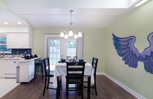 Gainesville House | Gorgeous house, green yard, pet friendly, Gamedays+ Gads, close to UF + Santa Fe