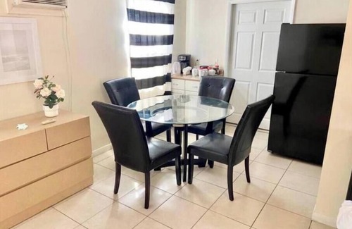 West Little Havana House | Gorgeous House near Miami Airport + Free parking