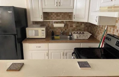 West Little Havana House | Gorgeous House near Miami Airport + Free parking