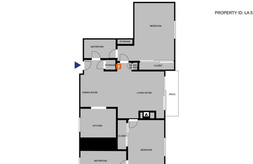 Rampart Village Apartment | Gorgeous Koreatown 2BR near 6th St bars & restaurants, by Blueground