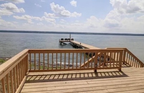 Town of Ledyard House | Gorgeous Lake House!