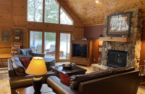 Crosslake Cabin | Gorgeous Lake O'Brien cabin, 2 hours from Mpls, Pontoon Incl with 7 day stay!
