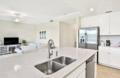 Lakewood Ranch Condo | Gorgeous lakefront 2/2 condo | Lakewood National Golf Club - Lake Daze