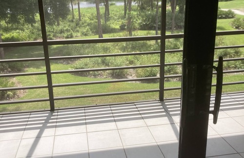 Palm City Condo | Gorgeous lakefront property in Palm City