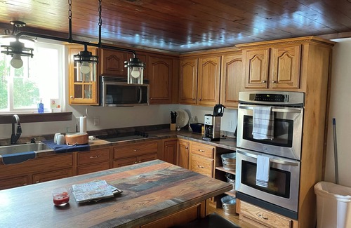 Lesterville House | Gorgeous large rental home in Lesterville MO just minutes from Blackwater River.