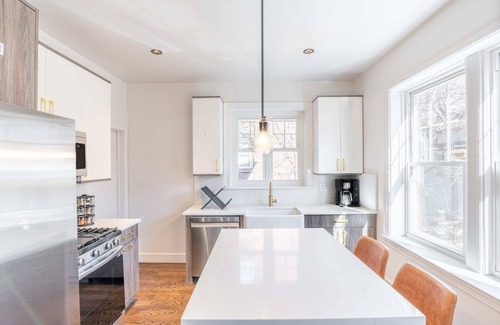 Greenville House | Gorgeous Mansion 30 min from NYC