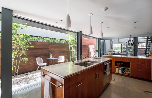 Venice House | Gorgeous Modern Sanctuary