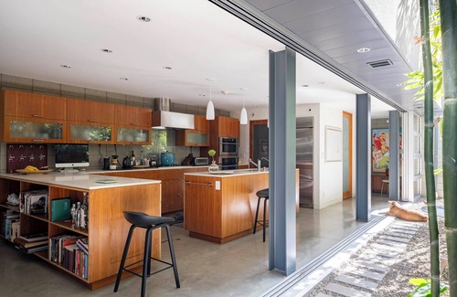 Venice House | Gorgeous Modern Sanctuary