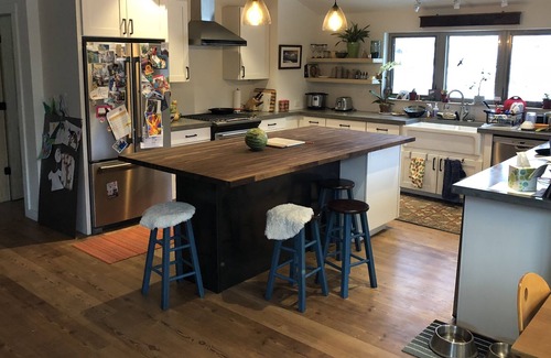 Ophir House | Gorgeous mountain house in small town