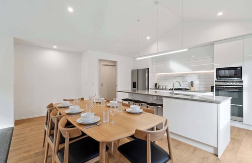 Kawarau Falls House | Gorgeous mountain views, fabulous house
