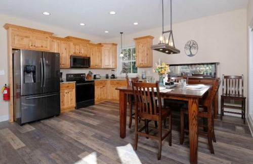 Chalet Village North House | Gorgeous new 2 bedroom chalet with hot tub and pool table in Gatlinburg!