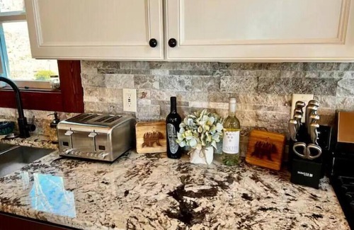 Brasstown Cabin | Gorgeous new cabin+long range views+hot tub+ fireplace+fire pit+near casino
