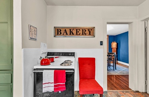 North Buffalo Apartment | Gorgeous North Buffalo Apartment