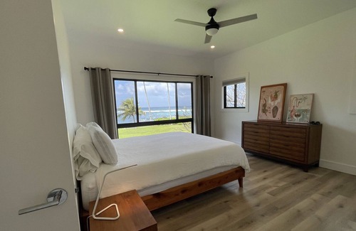Haleiwa House | Gorgeous Oceanfront North Shore Compound Retreat