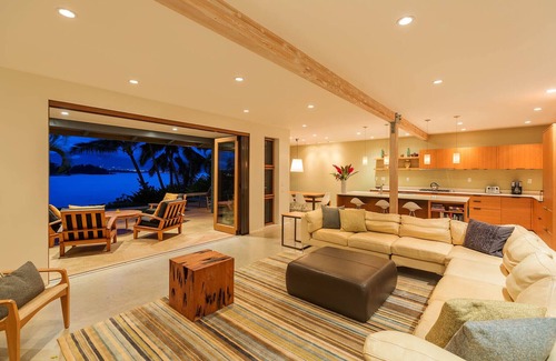 Paia House | Gorgeous! Oceanfront with Pool and Hot-Tub - Permitted