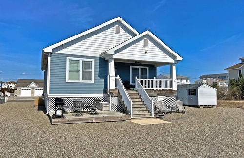Cape May Court House House | Gorgeous Recently Renovated Bayfront Home with a Boatslip!