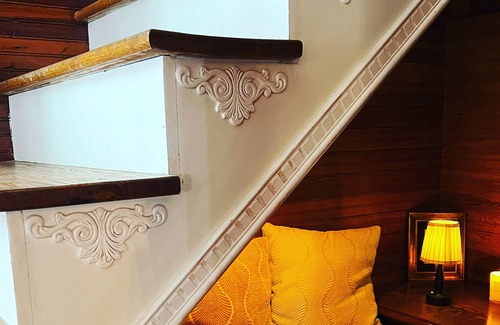 Stamford House | Gorgeous restored Carriage House in the Queen of the Catskills!